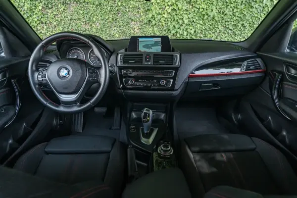 BMW 118 d Line Sport Shadow Auto 37