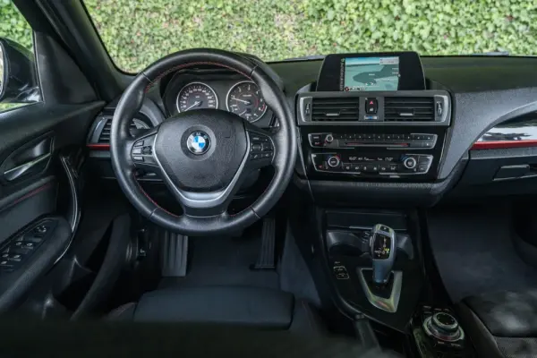 BMW 118 d Line Sport Shadow Auto 38