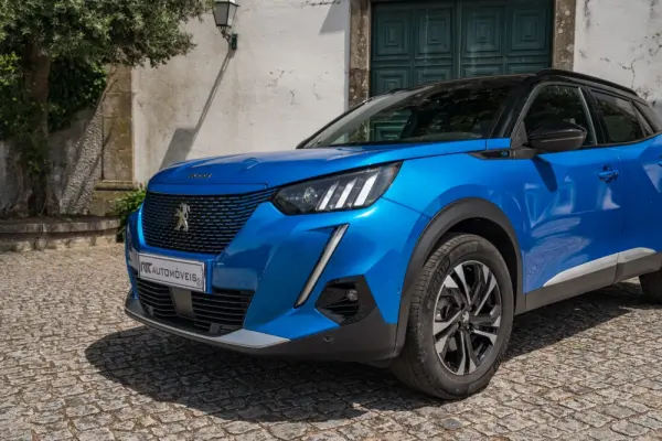 Peugeot e-2008 50 kWh GT 4