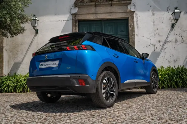 Peugeot e-2008 50 kWh GT 14