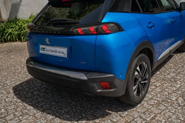 Peugeot e-2008 50 kWh GT 16