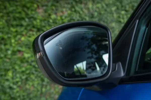 Peugeot e-2008 50 kWh GT 23