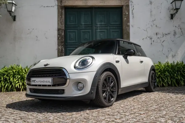 MINI 3 Portas Cooper Auto 3