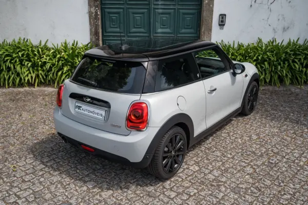 MINI 3 Portas Cooper Auto 14
