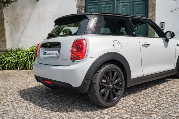 MINI 3 Portas Cooper Auto 15