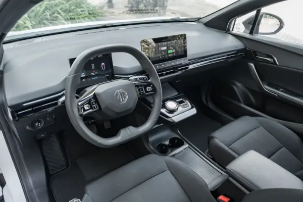 MG MG4 51 kWh Standard 28