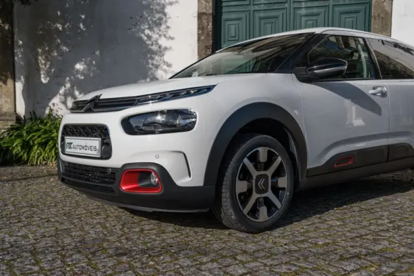 Citroen C4 Cactus 1.2 PureTech Shine 4