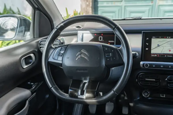 Citroen C4 Cactus 1.2 PureTech Shine 32