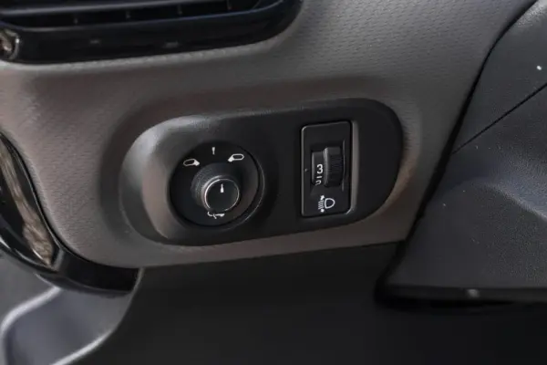 Citroen C4 Cactus 1.2 PureTech Shine 39