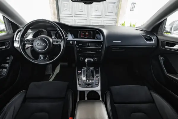 Audi A5 2.0 TDI Multitronic S-Line 32