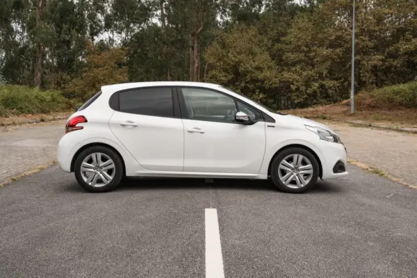Peugeot 208 1.2 PureTech Signature 20