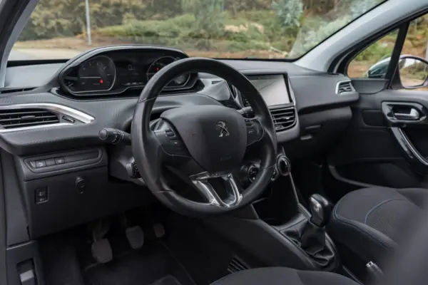 Peugeot 208 1.2 PureTech Signature 27