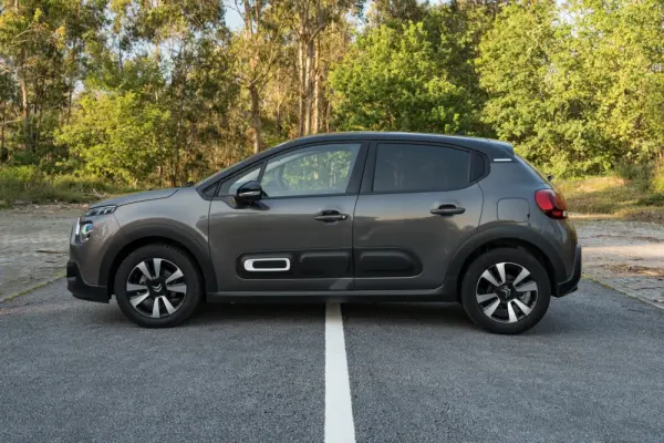 Citroen C3 1.2 PureTech Shine Pack 8