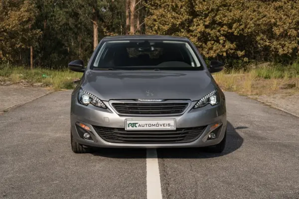 Peugeot 308 1.2 PureTech Allure 7