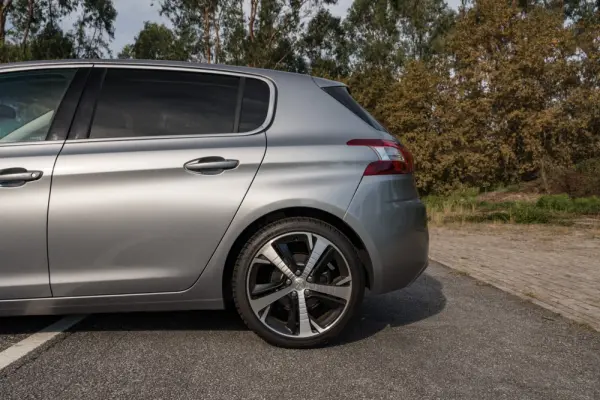 Peugeot 308 1.2 PureTech Allure 10