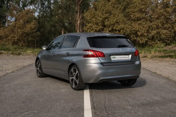 Peugeot 308 1.2 PureTech Allure 11