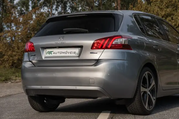 Peugeot 308 1.2 PureTech Allure 16