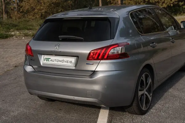 Peugeot 308 1.2 PureTech Allure 18