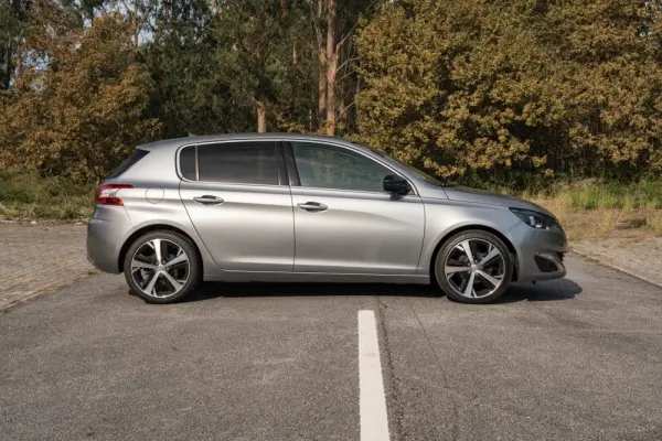 Peugeot 308 1.2 PureTech Allure 19