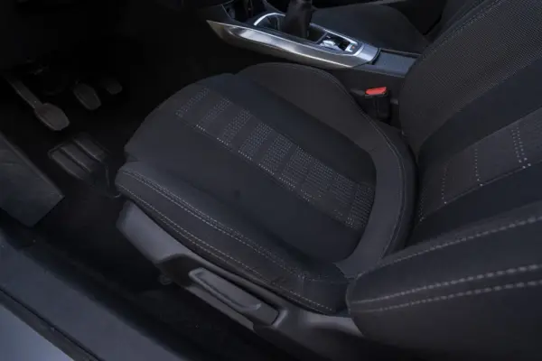 Peugeot 308 1.2 PureTech Allure 28