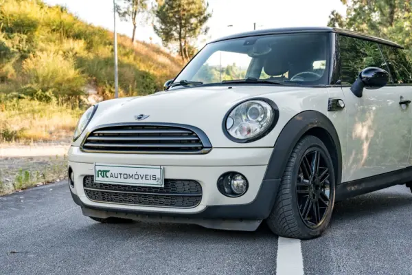 MINI 3 Portas Cooper D 5