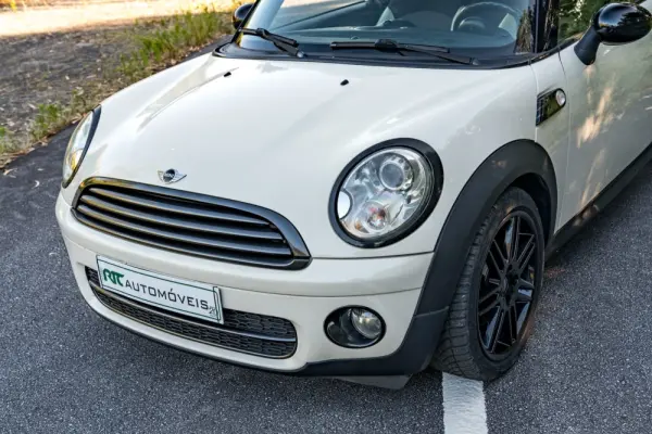 MINI 3 Portas Cooper D 7