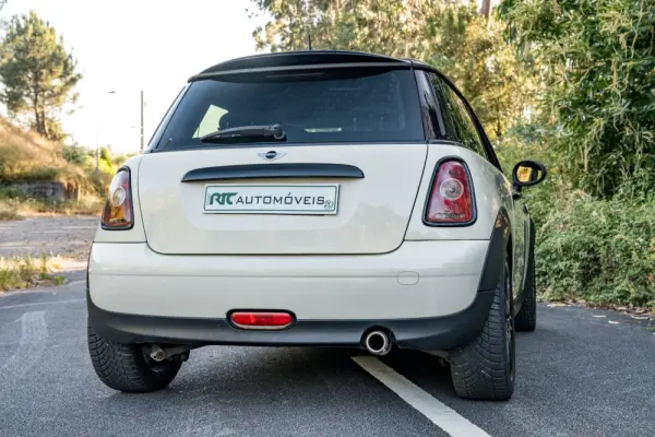 MINI 3 Portas Cooper D 15
