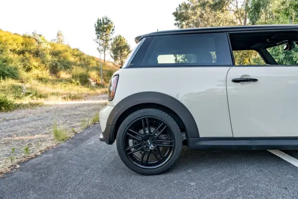 MINI 3 Portas Cooper D 21