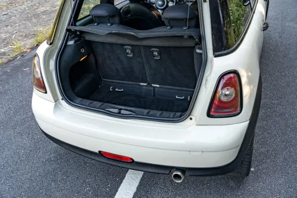 MINI 3 Portas Cooper D 24