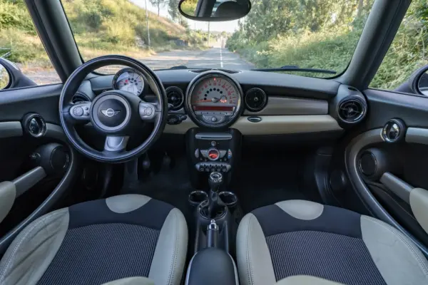 MINI 3 Portas Cooper D 32