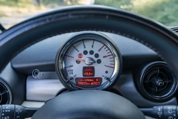 MINI 3 Portas Cooper D 38