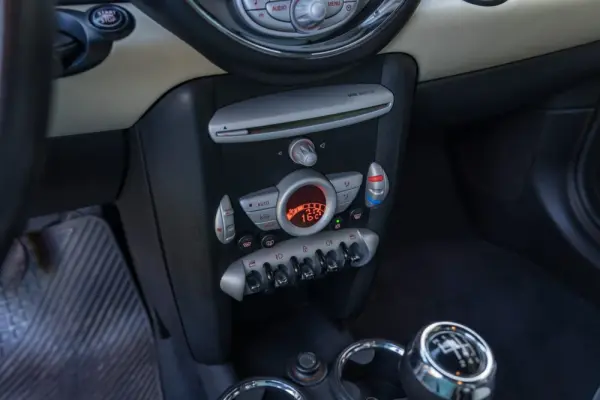 MINI 3 Portas Cooper D 40