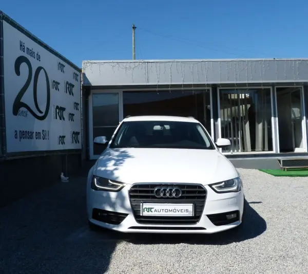 Audi A4 2.0 TDI Business Line Sport 2