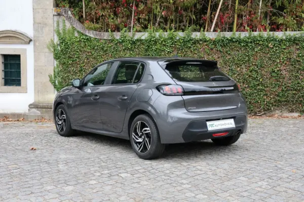 Peugeot 208 1.2 PureTech Allure 6