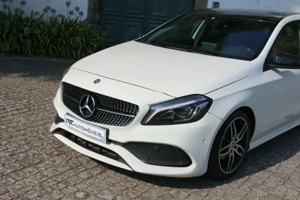 Mercedes-Benz A 180 AMG Line 3