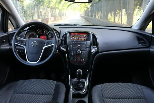 Opel Astra Sports Tourer 1.6 CDTi Cosmo S/S 9