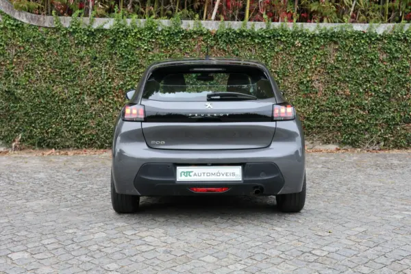 Peugeot 208 1.2 PureTech Allure 7