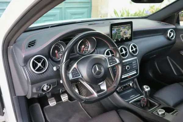 Mercedes-Benz A 180 AMG Line 23