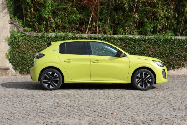 Peugeot e-208 50 kWh Style 13