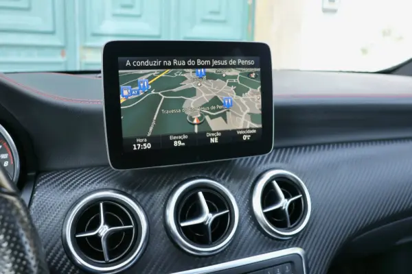 Mercedes-Benz A 180 AMG Line 32