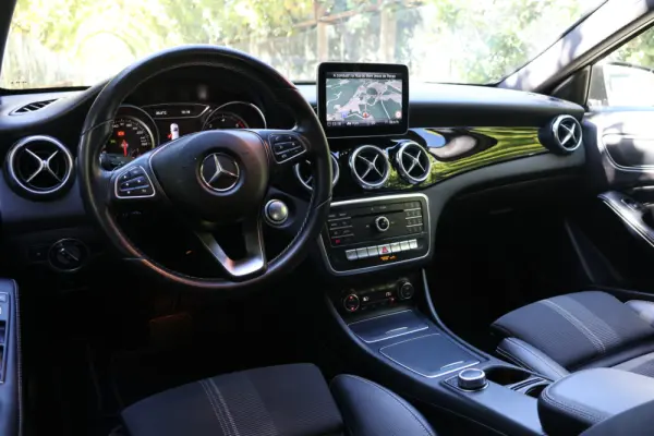Mercedes-Benz GLA 180 d Urban Aut. 20