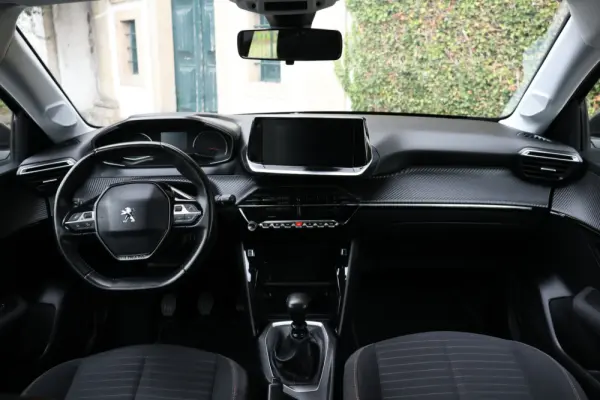 Peugeot 208 1.2 PureTech Allure 19