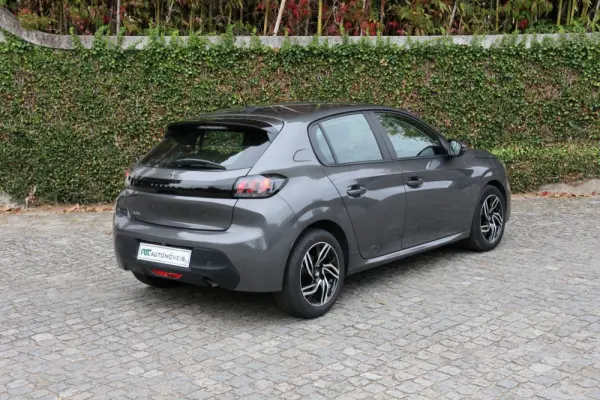 Peugeot 208 1.2 PureTech Allure 11