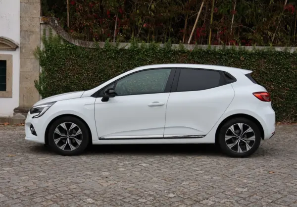 Renault Clio 1.0 TCe Evolution Bi-Fuel 8