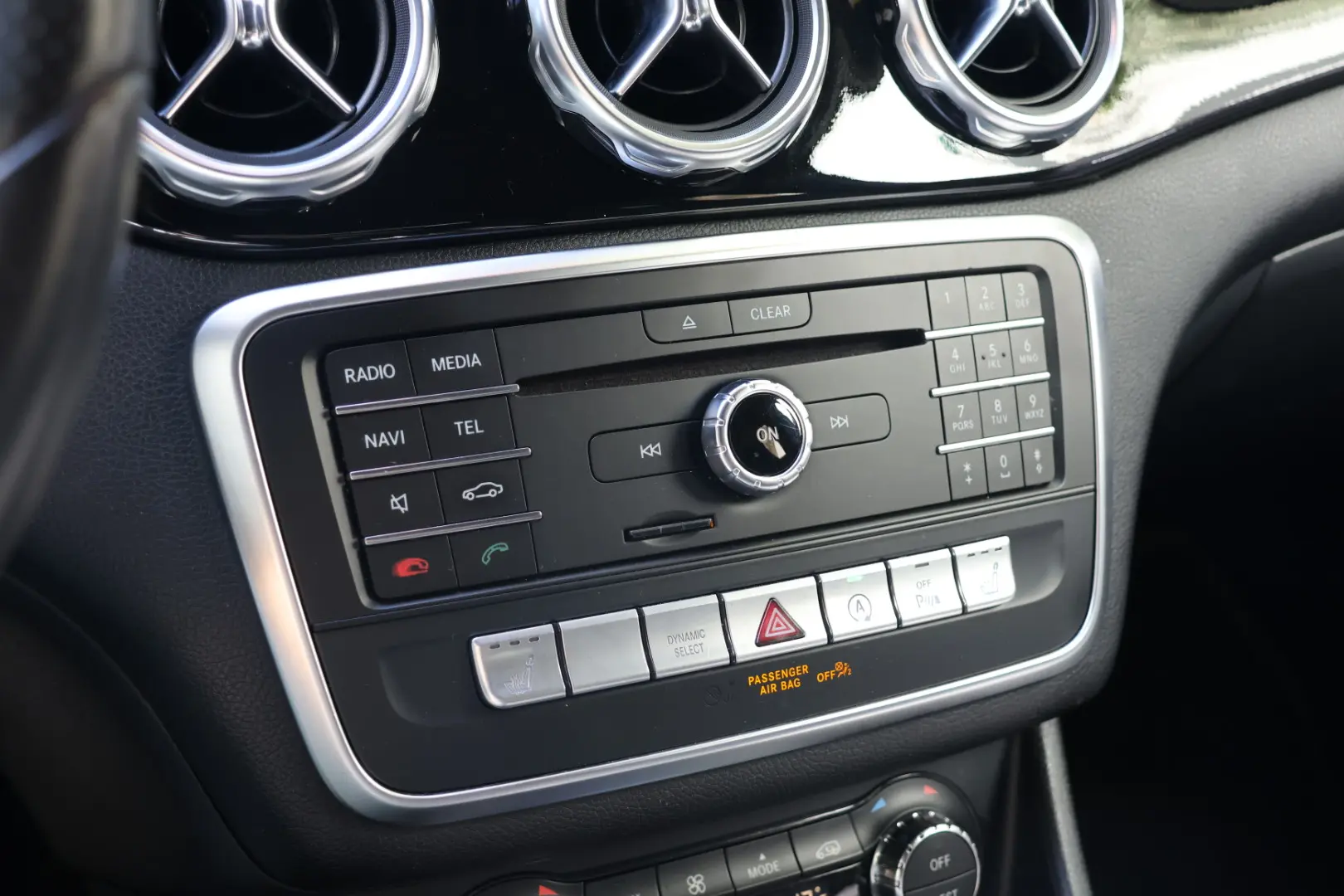 Mercedes-Benz GLA 180 d Urban Aut. 31