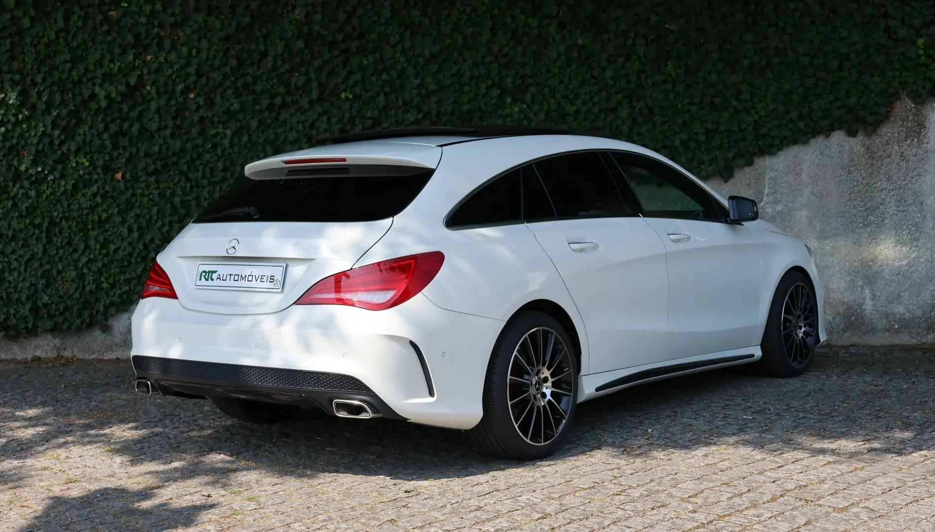 Mercedes-Benz CLA 220 d Shooting Brake AMG Line Aut. 5
