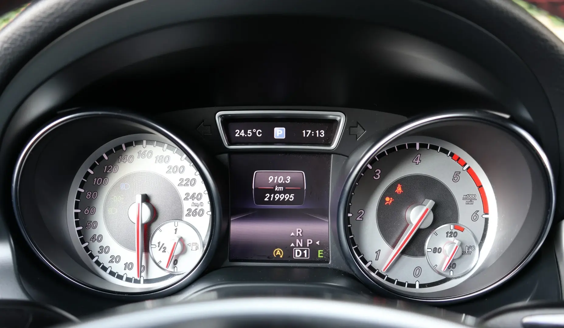 Mercedes-Benz CLA 220 d Shooting Brake AMG Line Aut. 14