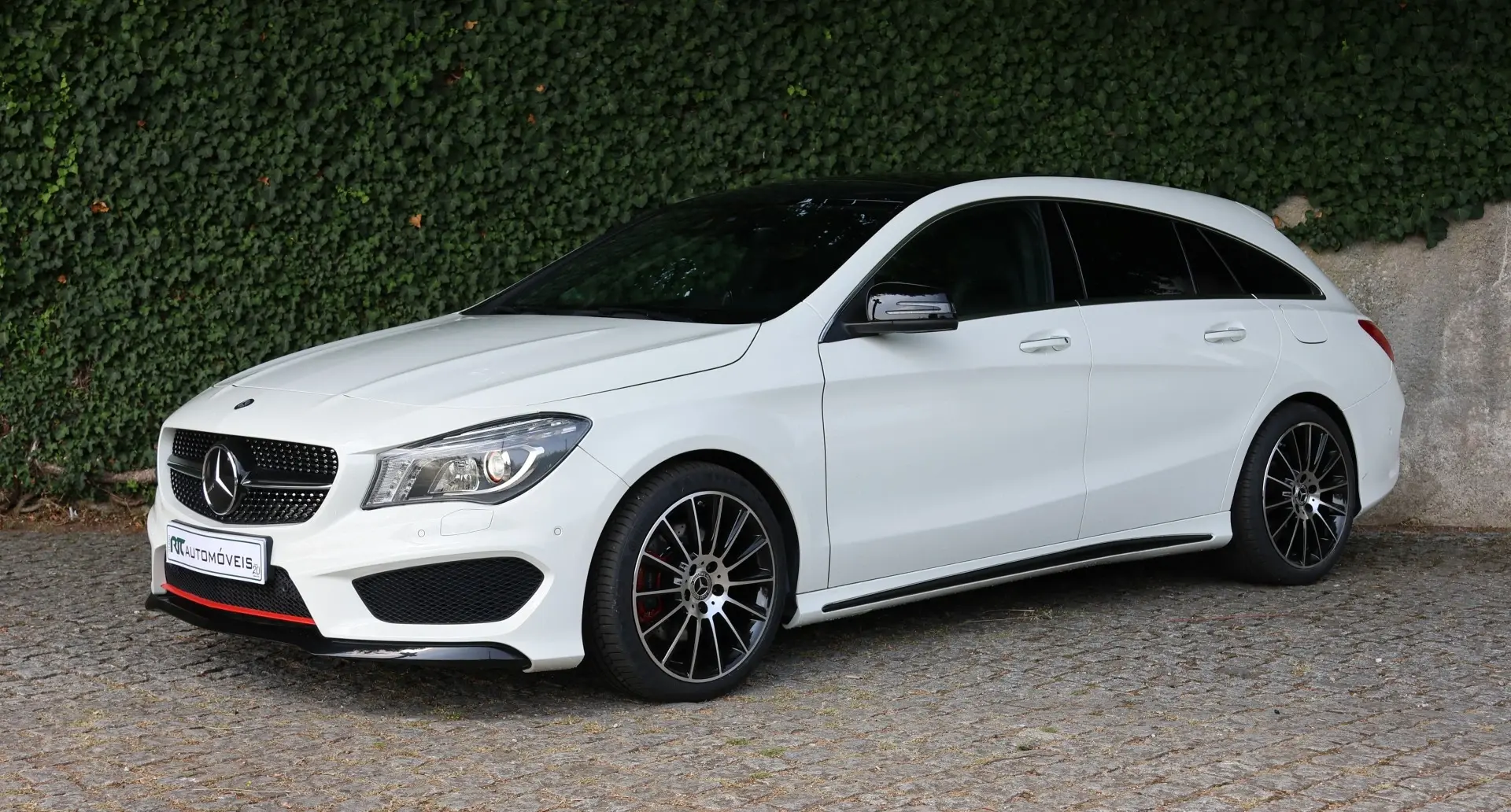 Mercedes-Benz CLA 220 d Shooting Brake AMG Line Aut. 1