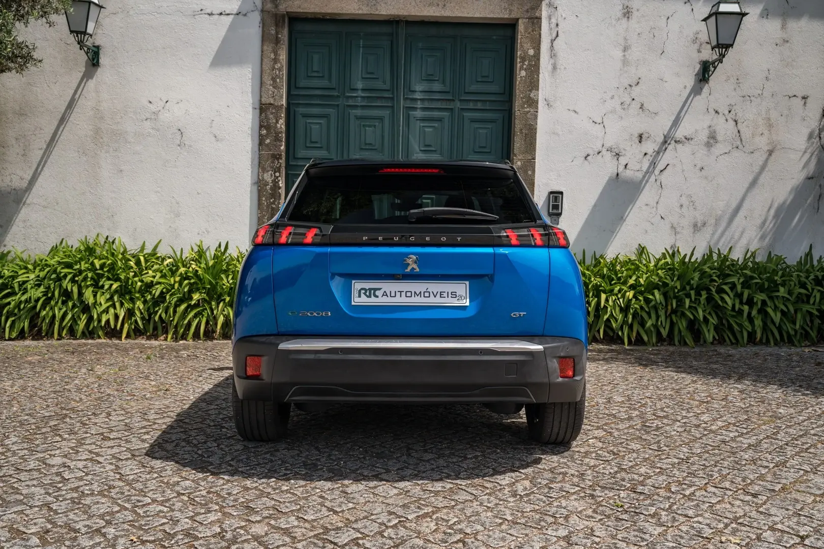 Peugeot e-2008 50 kWh GT 11