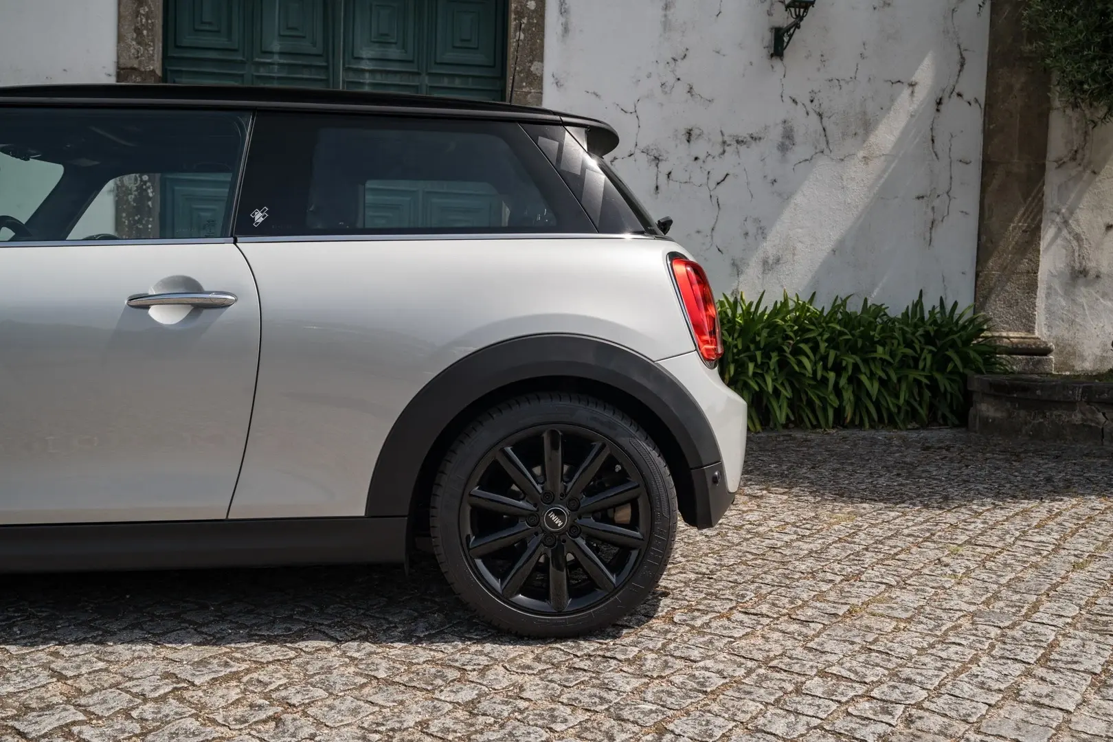 MINI 3 Portas Cooper Auto 9